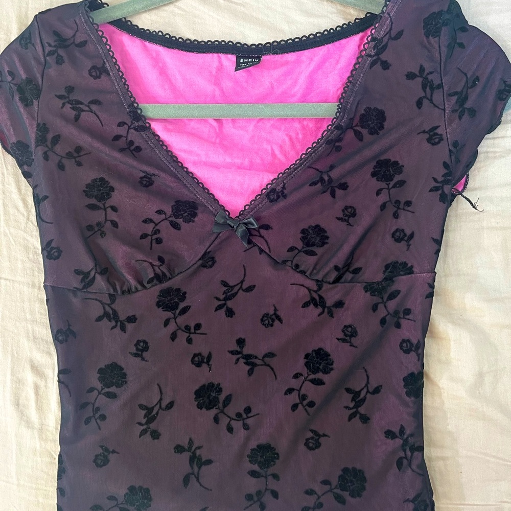 SHEIN Black/violet mesh top